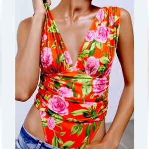 Zara Bodysuit Sleeveless Plunge Neckline Draped Size MED Floral Tropical NEW